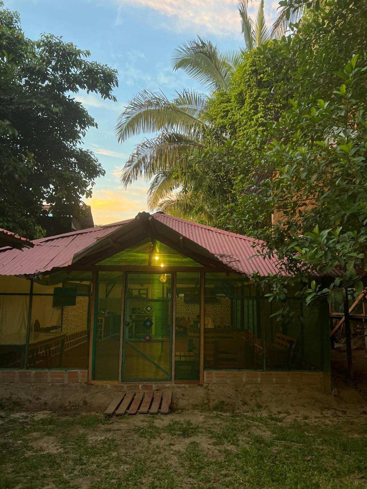 Chaikoni Lodge Pucallpa Buitenkant foto